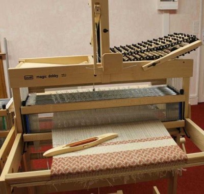 dobby-1.jpg (45.43 Kio) Vu 74523 fois Métier à tisser à ratière