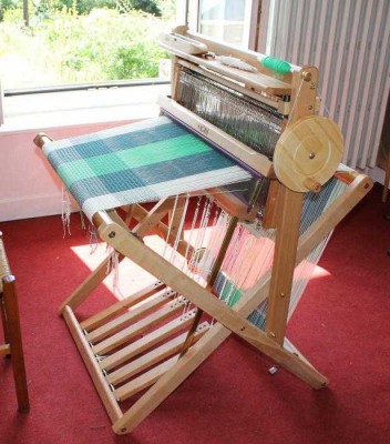 saori-4_1.jpg (54.88 Kio) Vu 74530 fois Métier à tisser Japonais